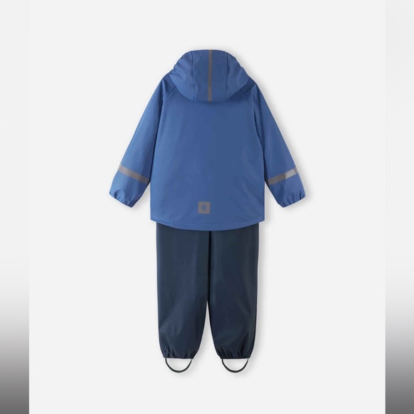 Waterproof Two-Piece Rain
Set - Tihku - Picture 2 of 16